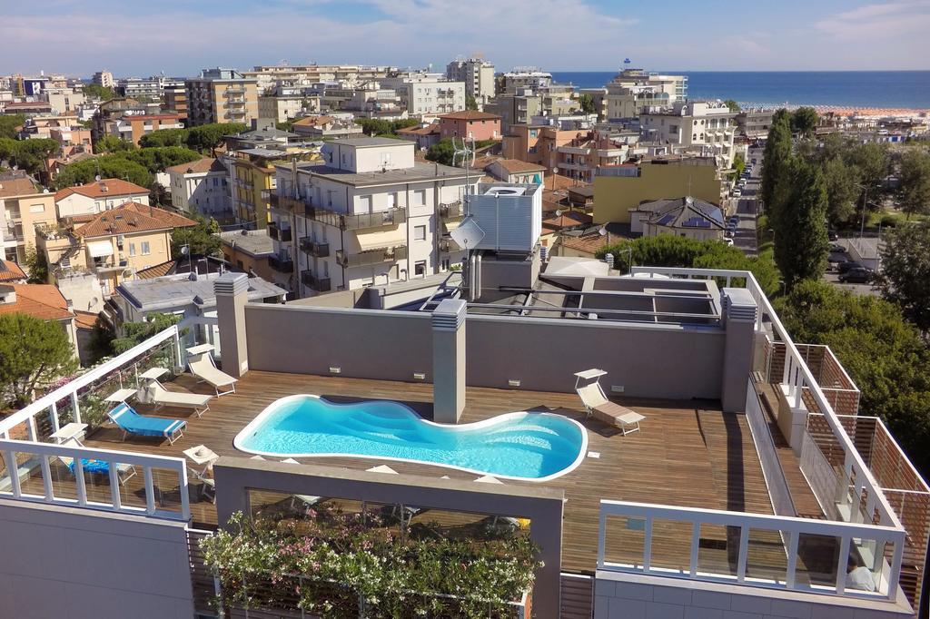 Residence Delfina Ріміні Екстер'єр фото