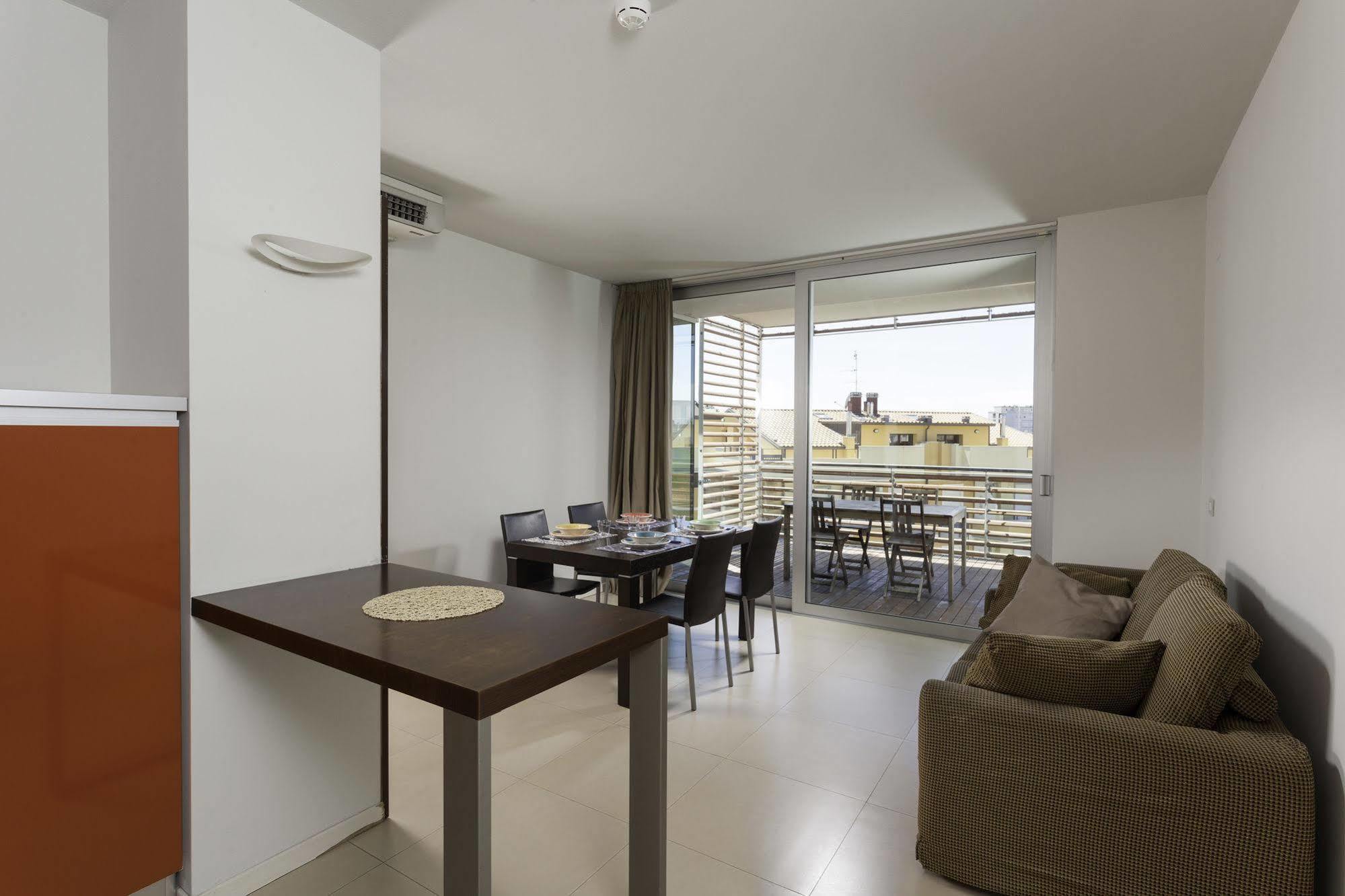 Residence Delfina Ріміні Екстер'єр фото