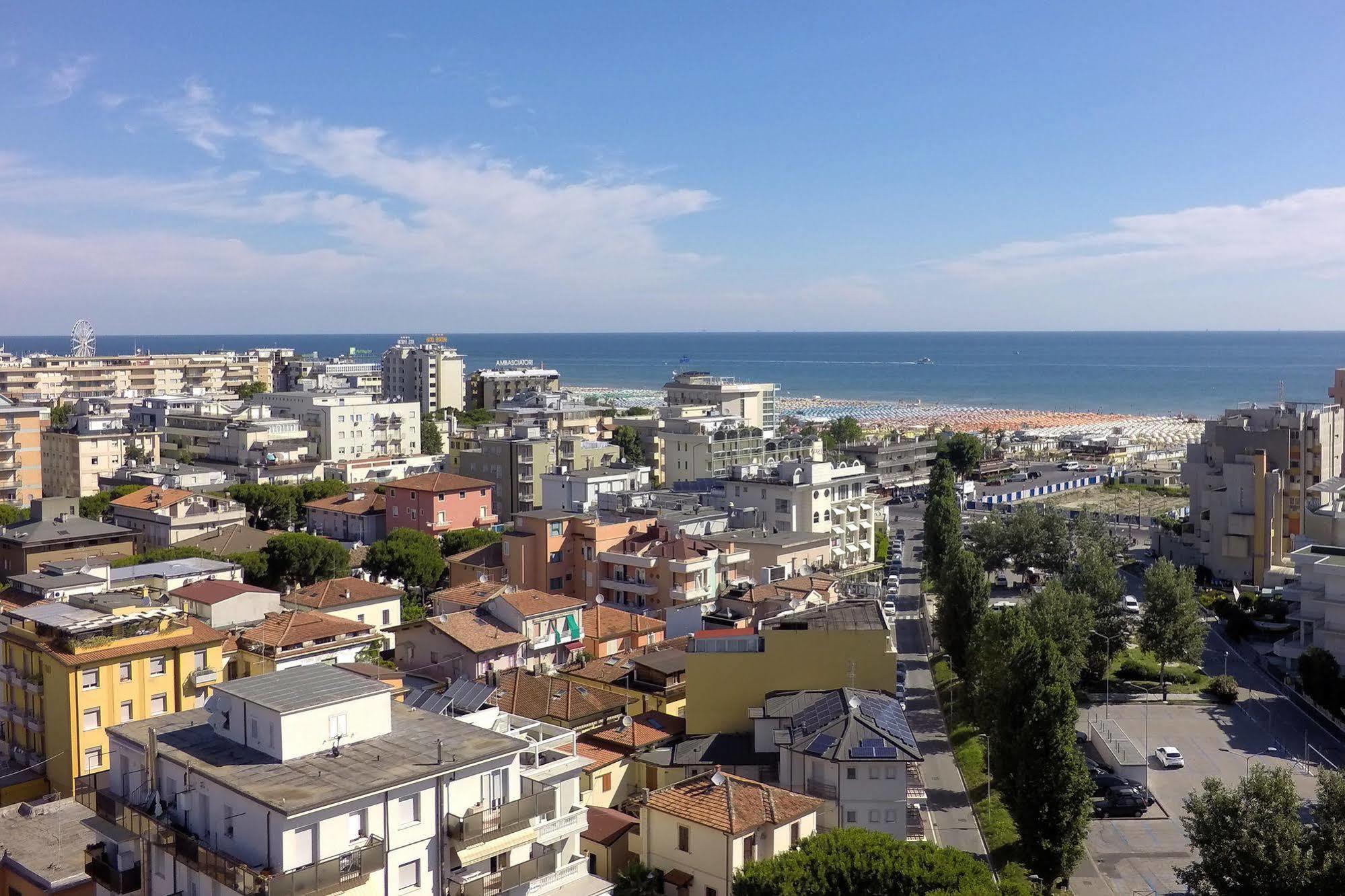 Residence Delfina Ріміні Екстер'єр фото